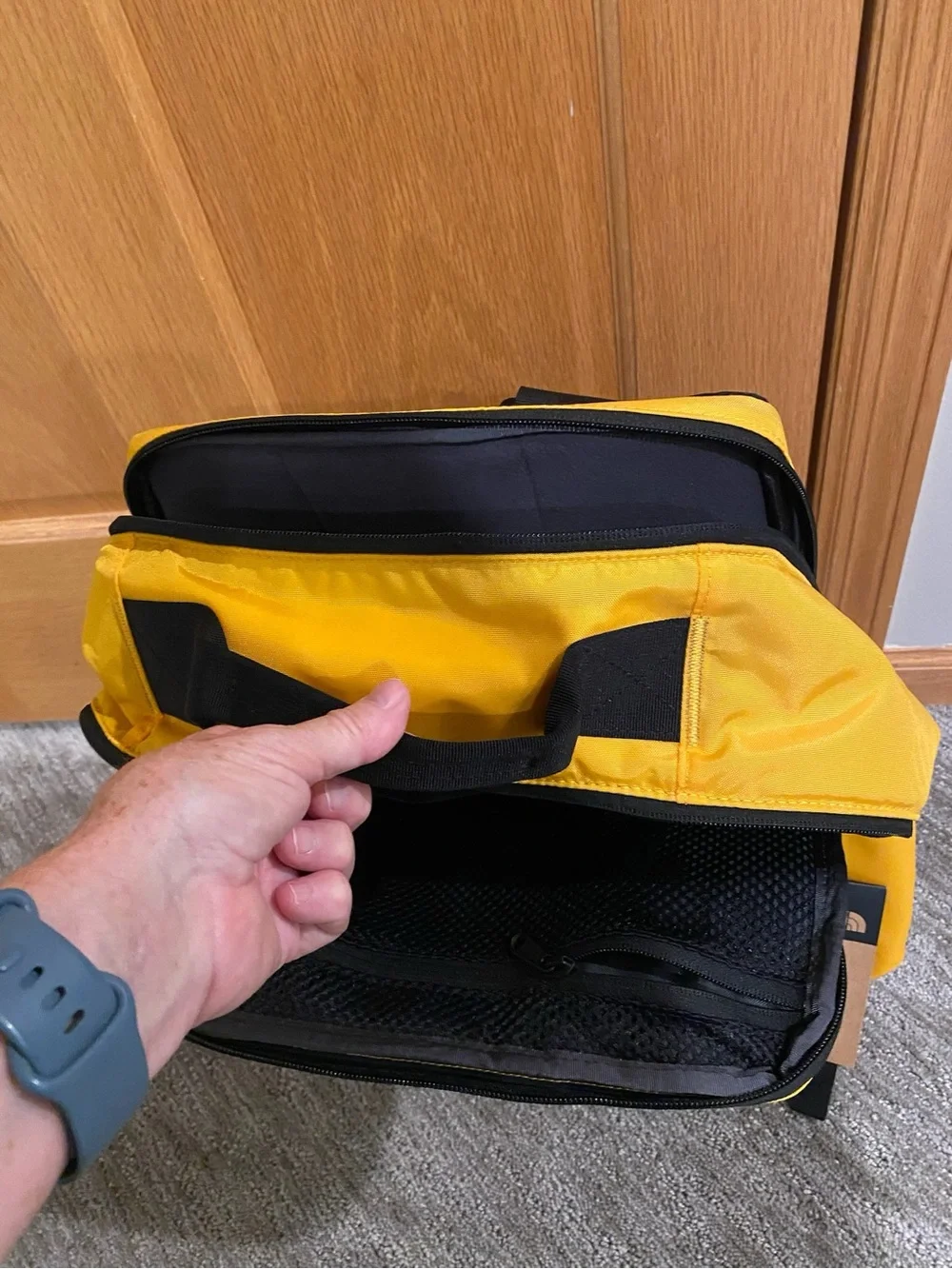 NWT The North Face Base Camp Day Backpack Summit Gold/TNF Black